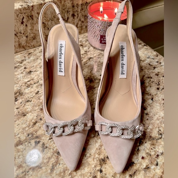 New Charles David Reeling Slingback Pump - Picture 4 of 9